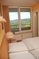 1 quarto, individualmente decorados, individualmente mobiliados