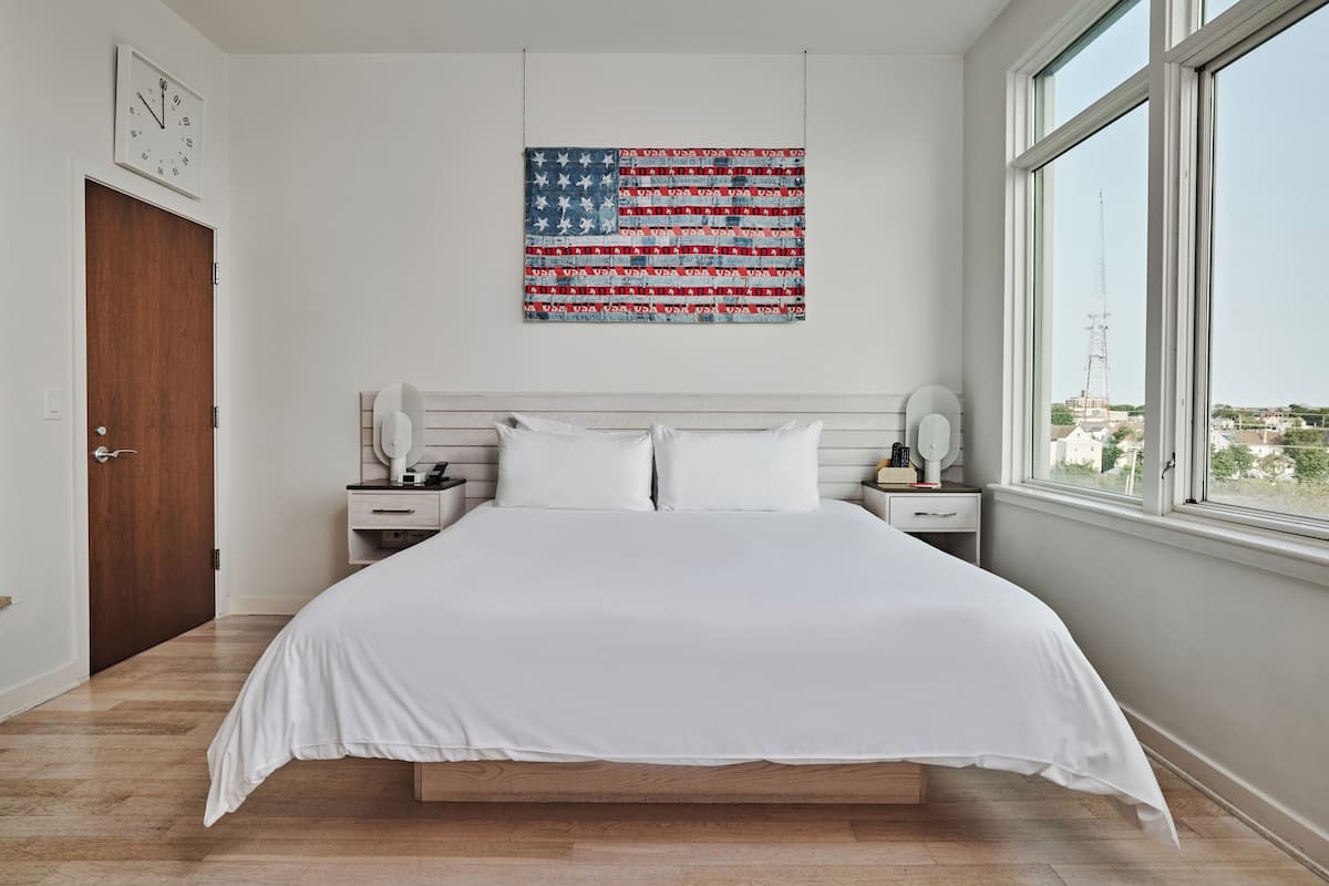 Premium bedding, down comforters, in-room safe, individually decorated