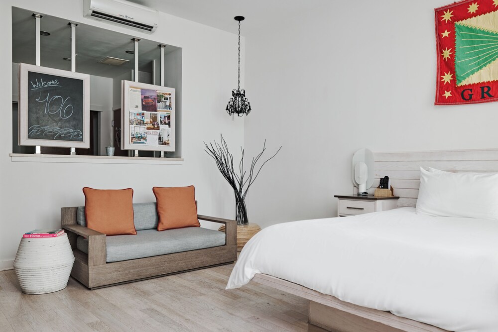 Bungalow Hotel by null