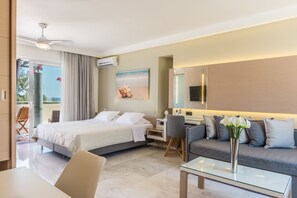 Suite estudio Premium, 1 cama matrimonial, vista al mar | Caja de seguridad en la habitación, escritorio y insonorización