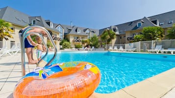 Indoor pool, outdoor pool, pool loungers