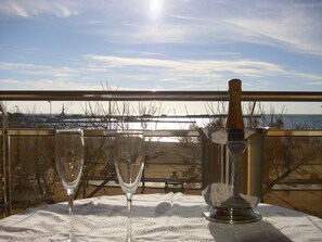 Apartment, 2 Bedrooms, 2 Bathrooms, Beachfront | View from room - Edifici Llevant i Ponent (Palamos)