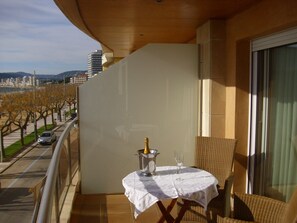 Apartment, 2 Bedrooms, 2 Bathrooms, Beachfront | Balcony - Edifici Llevant i Ponent (Palamos)