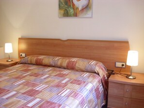 Apartment, 2 Bedrooms, 2 Bathrooms, Beachfront - Edifici Llevant i Ponent (Palamos)