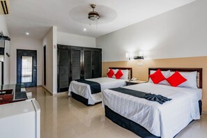 Premium Room | 1 bedroom, premium bedding, in-room safe, desk