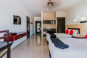 Premium Room | 1 bedroom, premium bedding, in-room safe, desk