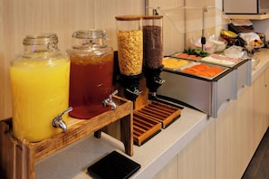 Free daily continental breakfast