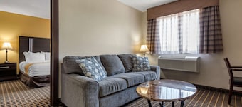 沃倫凱藝套房酒店