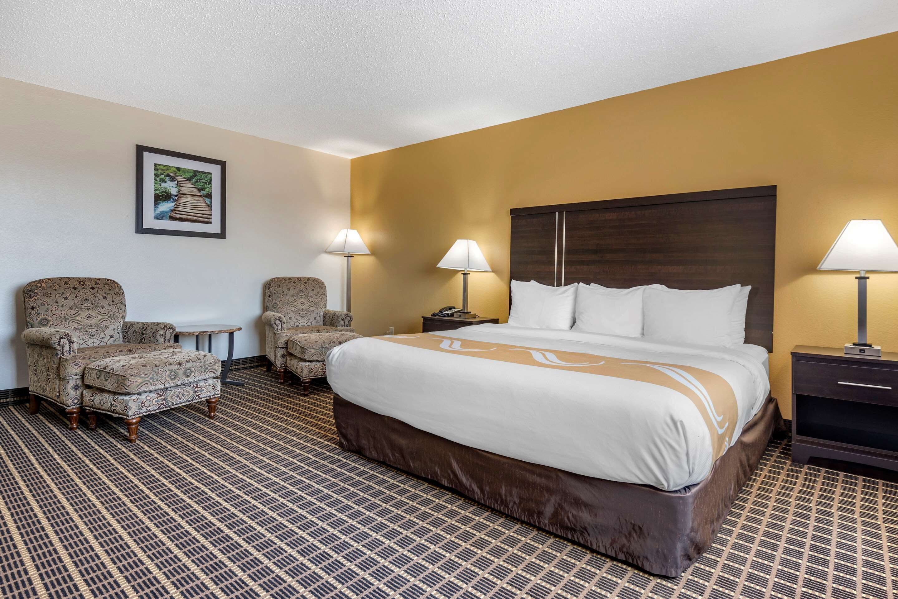 Desk, free cribs/infant beds, free WiFi, bed sheets