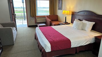 1 bedroom, desk, blackout curtains, free WiFi