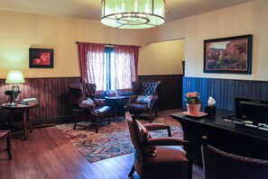 Lobby - Vasquez Creek Inn (Winter Park)