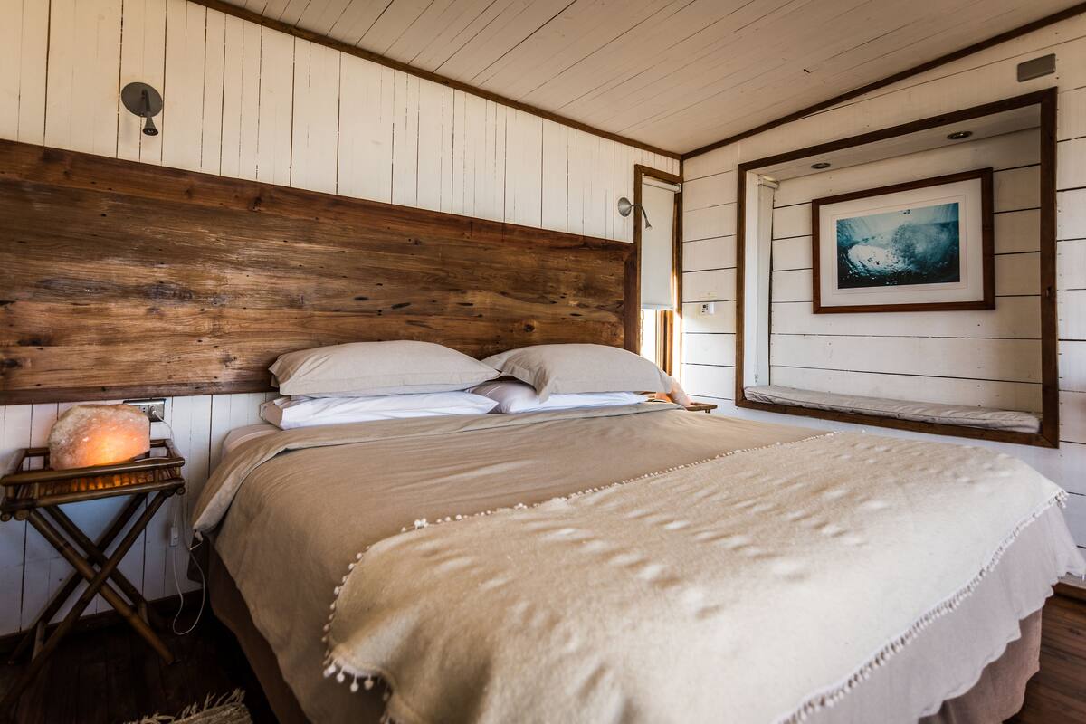 deluxe suite | 8 bedrooms, minibar, in-room safe, soundproofing