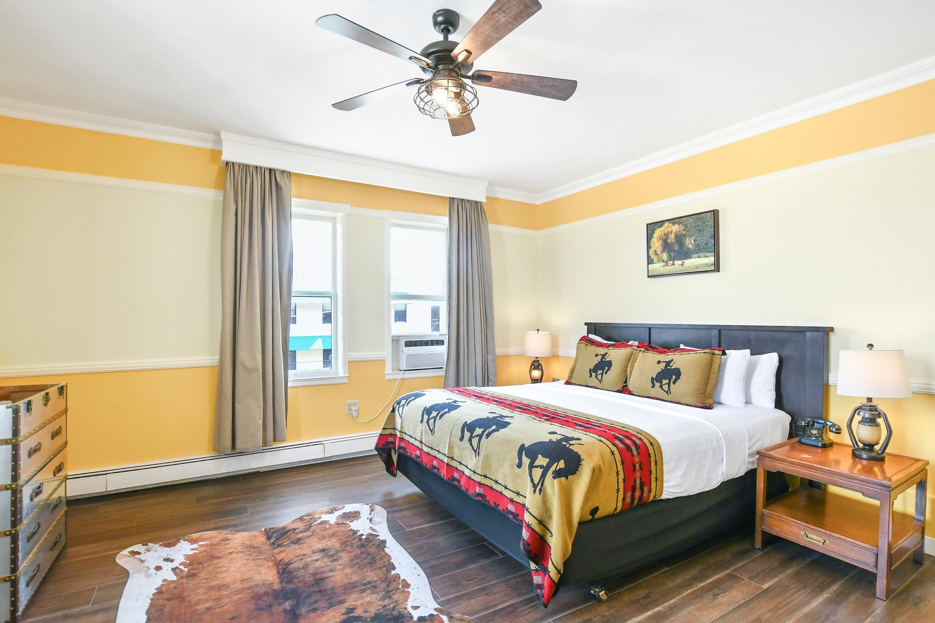 standard room, 1 king bed, non smoking, city view | premium bedding, pillow-top beds, blackout curtains