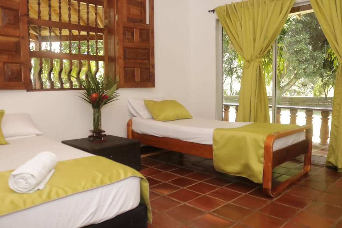 Kamar Double | Tempat tidur lipat/tambahan dan Wi-Fi gratis