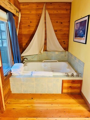 Premium Room, 1 King Bed | Private spa tub