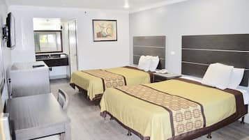 Double Room | Desk, iron/ironing board, free WiFi, bed sheets
