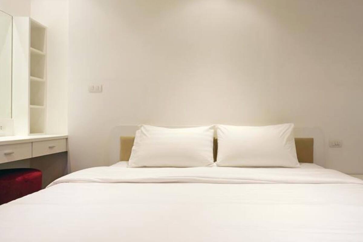 In-room safe, desk, rollaway beds, free WiFi