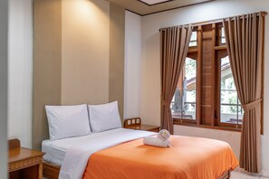 Superior Room | Desk, free WiFi, bed sheets - Bendesa Accommodation (Kuta)