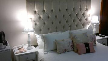 Télévision à écran plat, lecteur de DVD