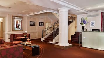 Sala de estar en el lobby