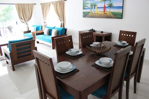 In-room dining - Casa Tara Villas (Praslin Island)