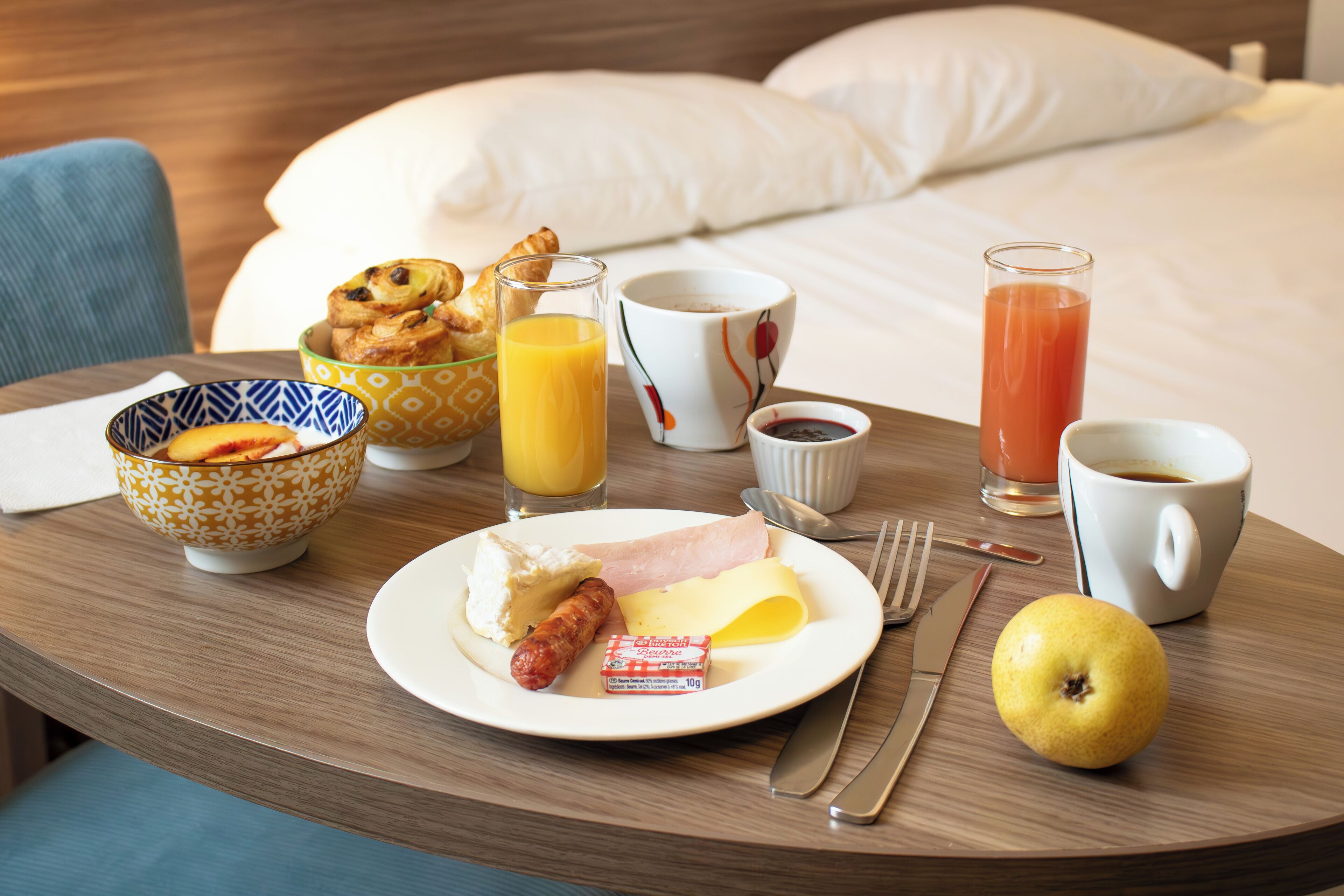 daily buffet breakfast (eur 14.50 per person)