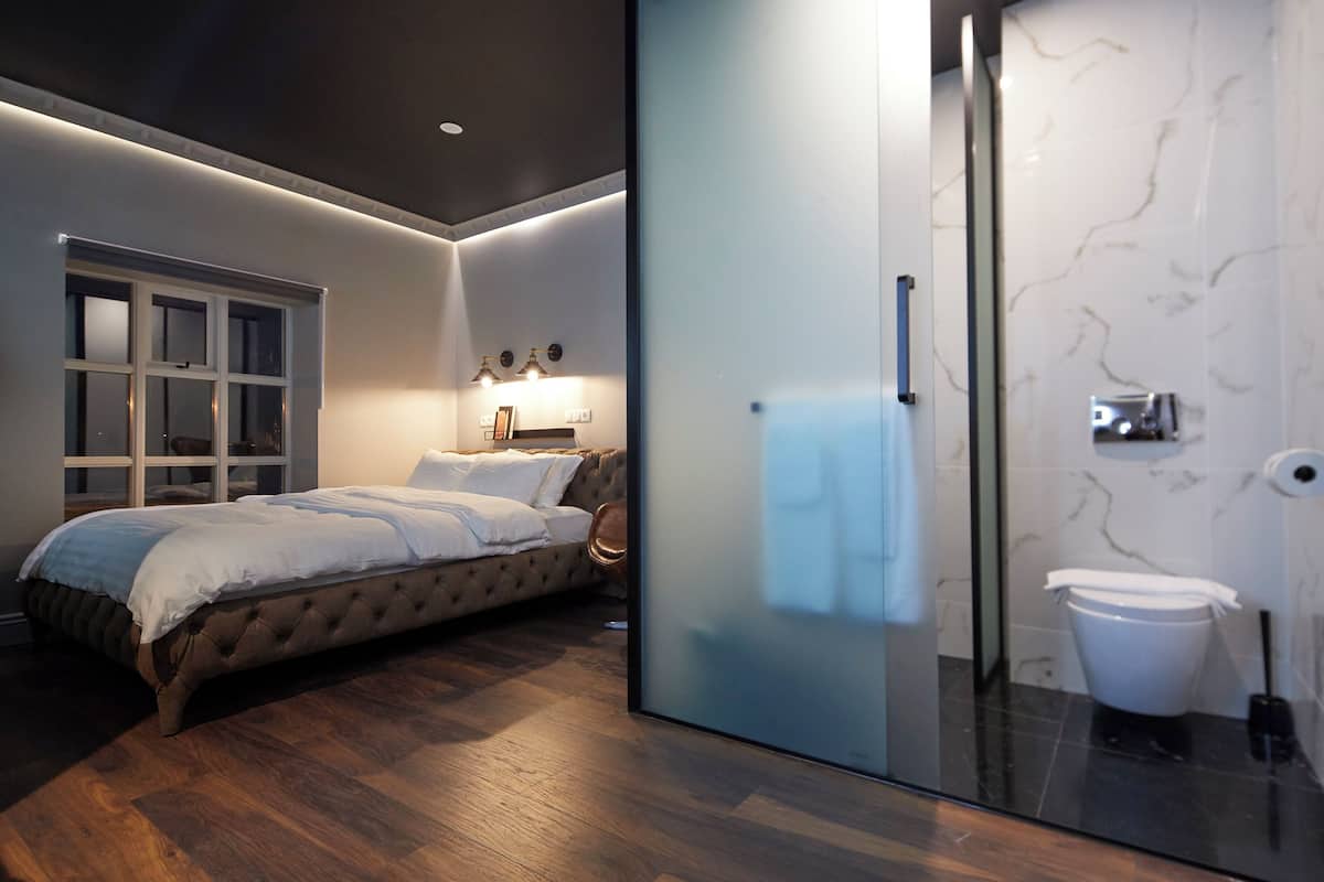 Deluxe kamer | 1 slaapkamer, luxe beddengoed, donzen dekbedden, een kluis op de kamer