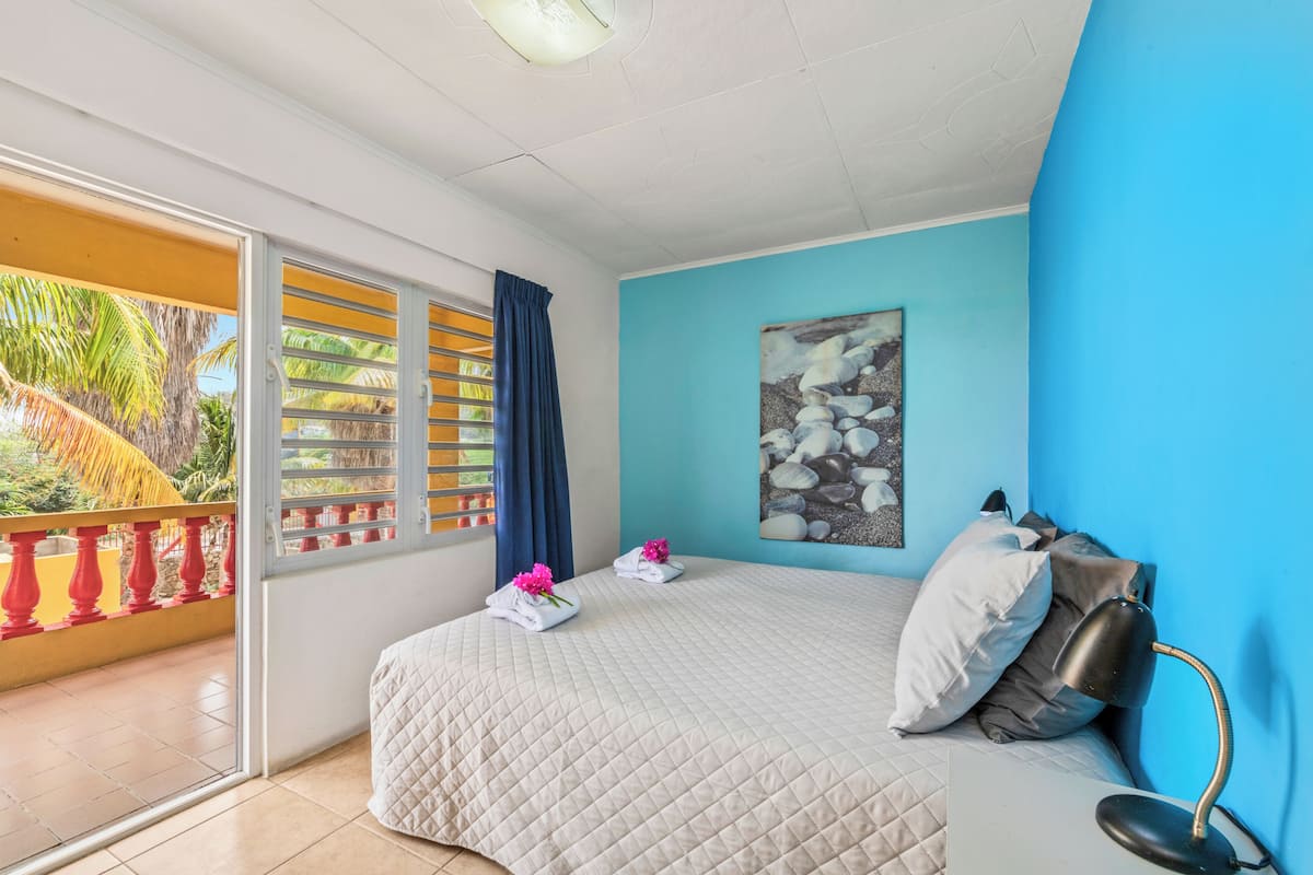 1 Schlafzimmer, hochwertige Bettwaren, Daunenbettdecken, Zimmersafe