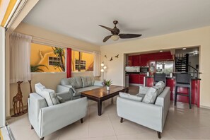 Villa, 2 Schlafzimmer, Buchtblick, am Strand | Wohnbereich