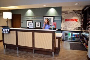 Reception - Hampton Inn & Suites Deland (DeLand)