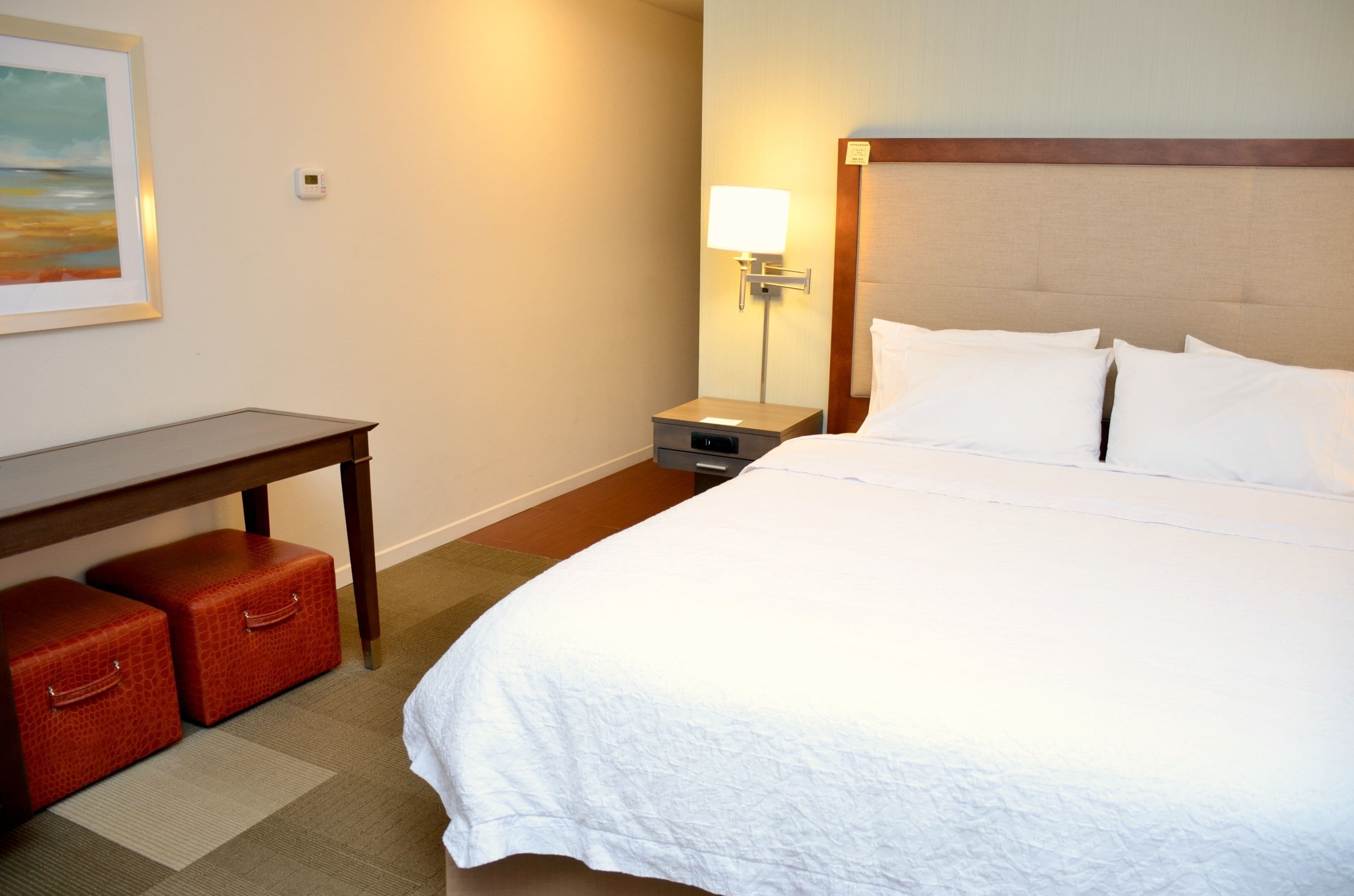 room, accessible (hearing) | in-room safe, desk, laptop workspace, blackout curtains