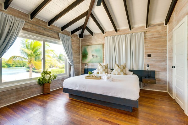 Suite, 2 habitaciones, frente al mar | 2 habitaciones y ropa de cama de alta calidad 