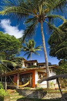 Fachada da propriedade