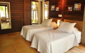 Minibar, decoración personalizada, cortinas blackout y cunas gratuitas 