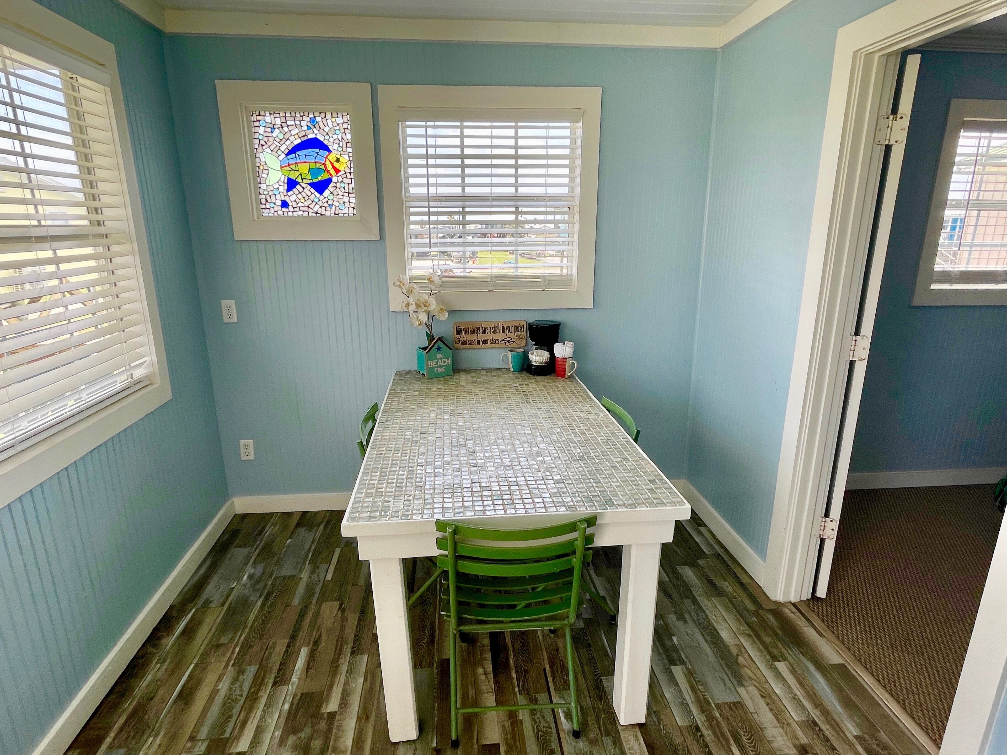 Cottage Deluks, 2 kamar tidur, dapur | Ruang makan