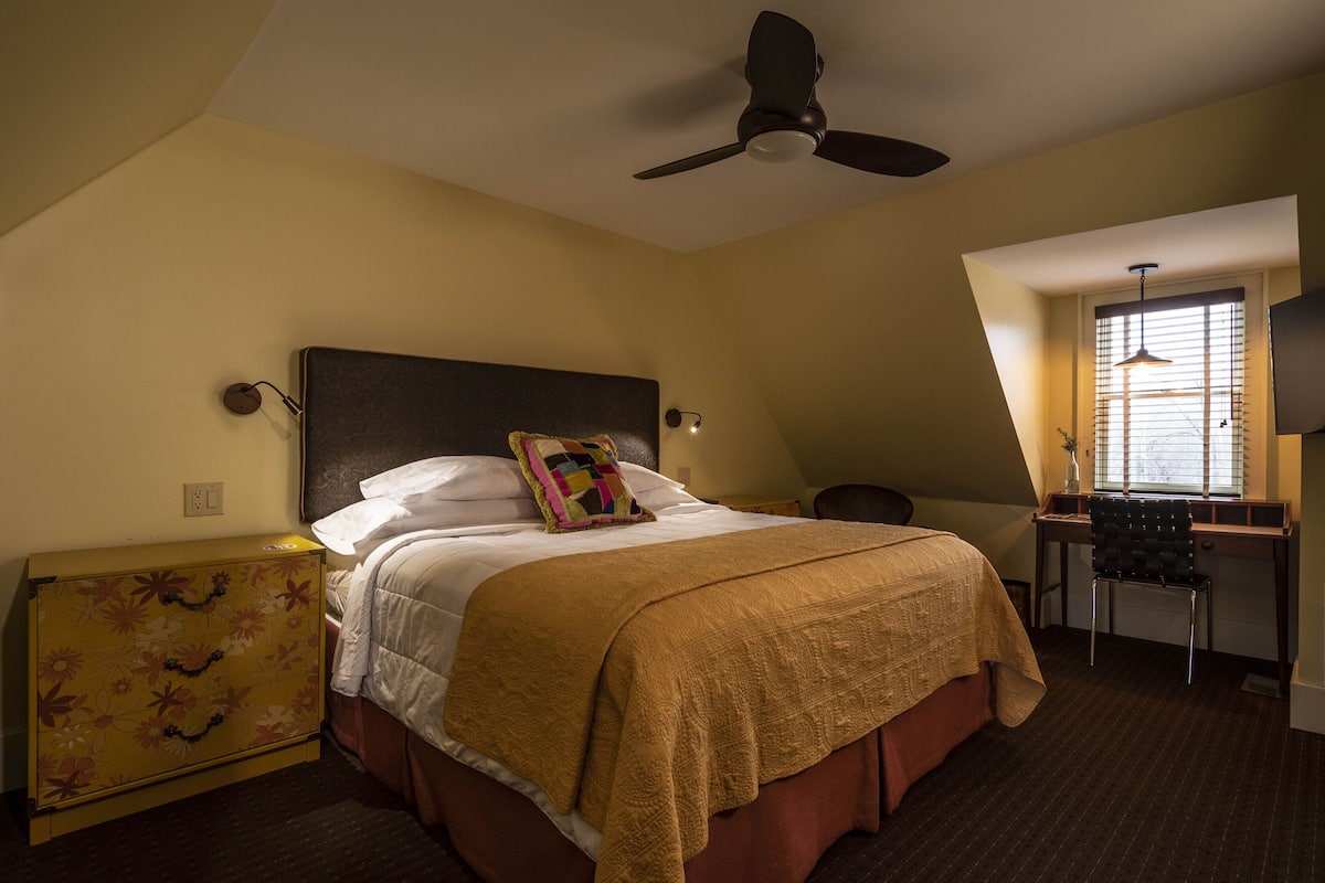 Comfort kamer, privébadkamer (Room 12A) | Lakens van Egyptisch katoen, luxe beddengoed, donzen dekbedden