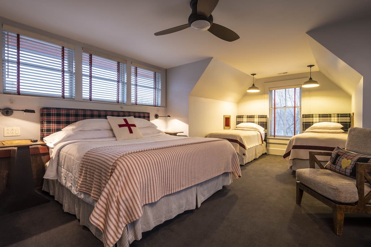 Familiekamer, privébadkamer, uitzicht op rivier (Room 05) | Lakens van Egyptisch katoen, luxe beddengoed, donzen dekbedden