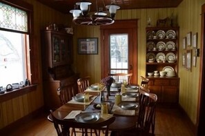 Free daily full breakfast 