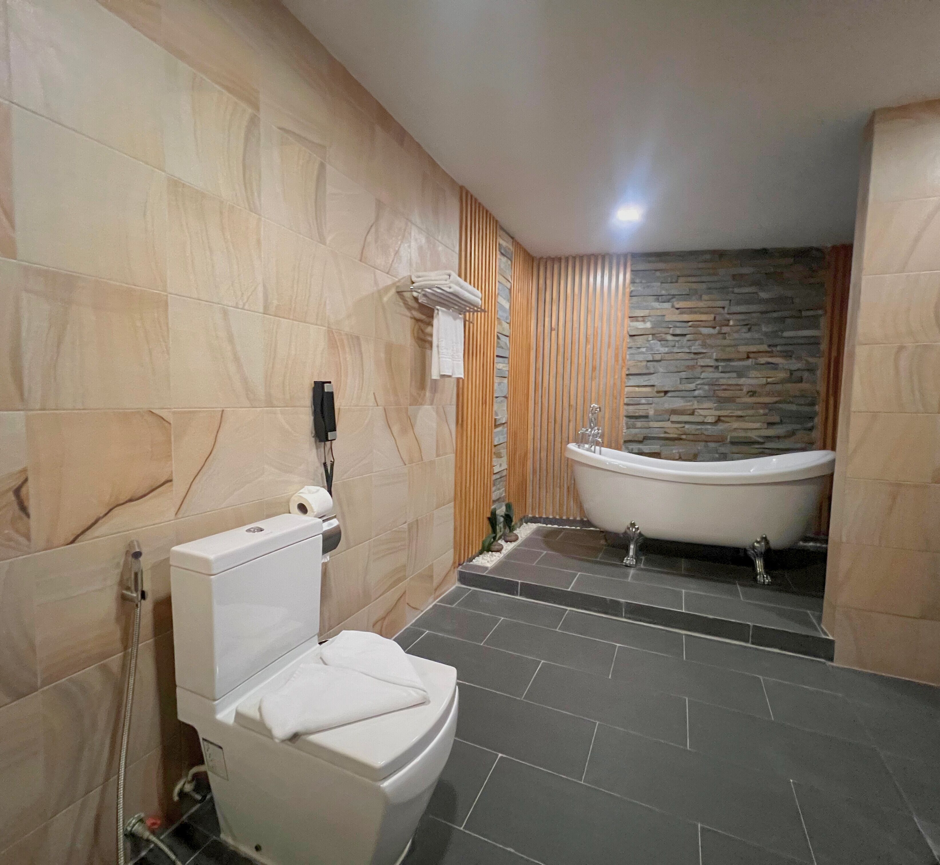 anik executive suite | bathroom | free toiletries, hair dryer, bathrobes, slippers
