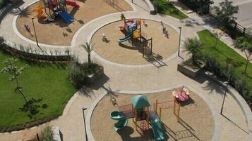 Children’s play area – outdoor