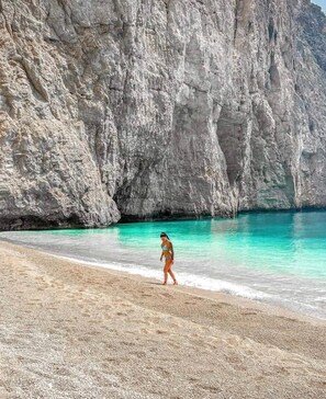 Beach nearby, free beach shuttle, 10 beach bars - Arhodiko (Malevizi)