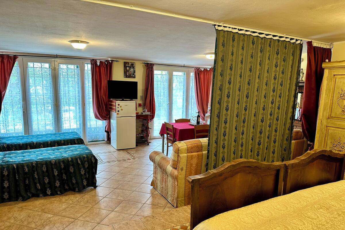 Chalet, 1 Bedroom (La Casetta del Bosco) | Premium bedding, memory foam beds, blackout drapes, soundproofing