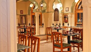 Här finns 10 restauranger som serverar frukost.