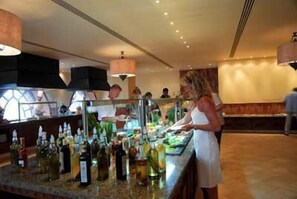 Free daily buffet breakfast - The Grand Hotel Sharm El Sheikh (Sharm El Sheikh)