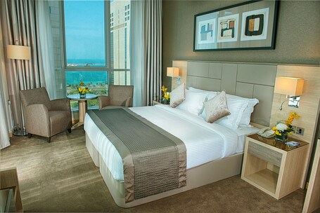 TRYP by Wyndham Abu Dhabi City Centre - Image 3