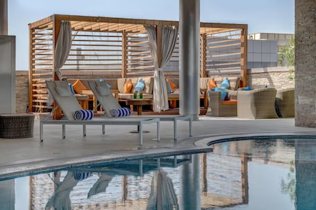 ์ผ์ธ ์์์ฅ