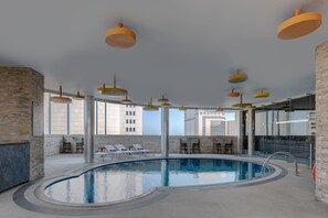 室外游泳池