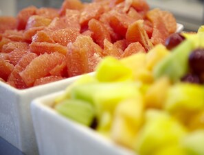 A close-up of a fruit display with various types of fruits. - Hyatt House Pittsburgh/Bloomfield/Shadyside (Pittsburgh)