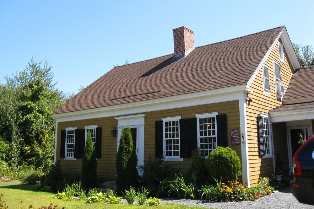 Chatham Guest Rooms