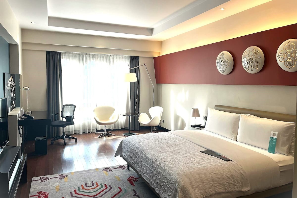 1 phòng ngủ, bộ đồ giường cao cấp, minibar, két bảo mật tại phòng 